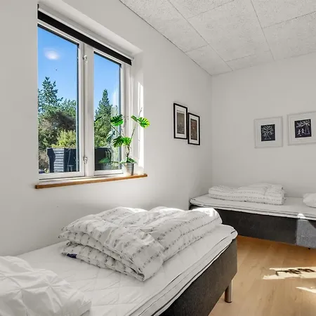 Milda - 100m From The Sea By Interhome *