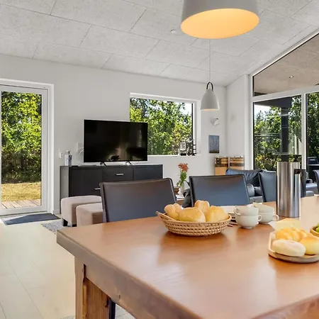 Milda - 100m From The Sea By Interhome *