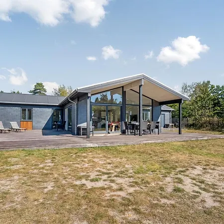 Milda - 100m From The Sea By Interhome *