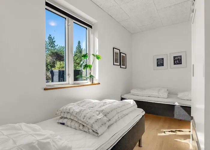 Milda - 100m From The Sea By Interhome *