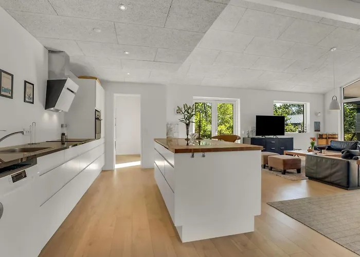 Milda - 100m From The Sea By Interhome * Bøtø By